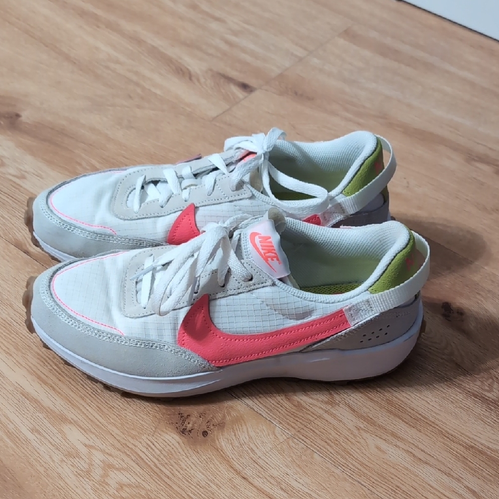 Nike Waffle Debut